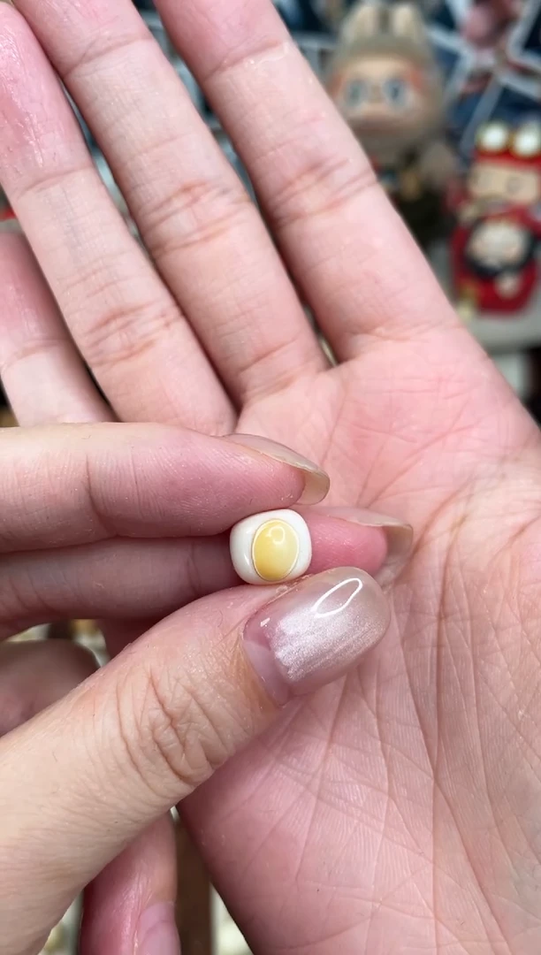 裸石琥珀未镶嵌?蜜蜡