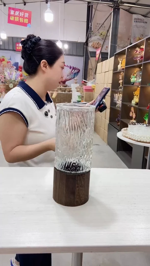 透明锤纹花瓶【实木底座】