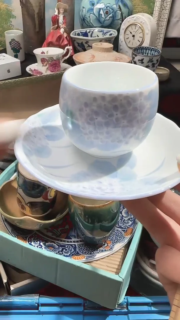 瓷片莫*--------------
