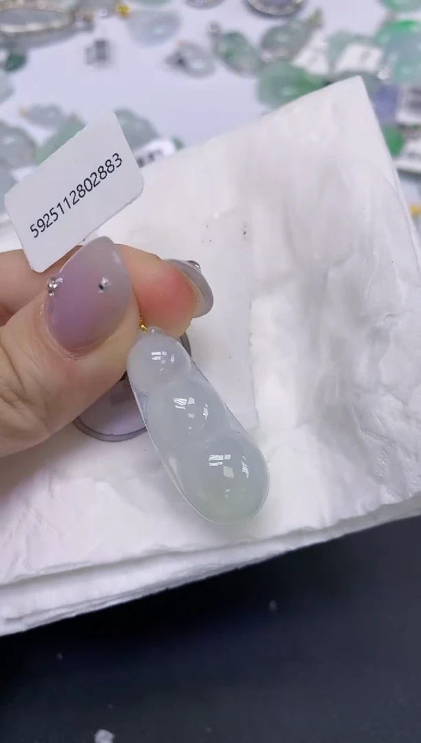 颈饰18K金镶嵌翡翠天然缅甸翡翠A货百元以上9元证书费自理