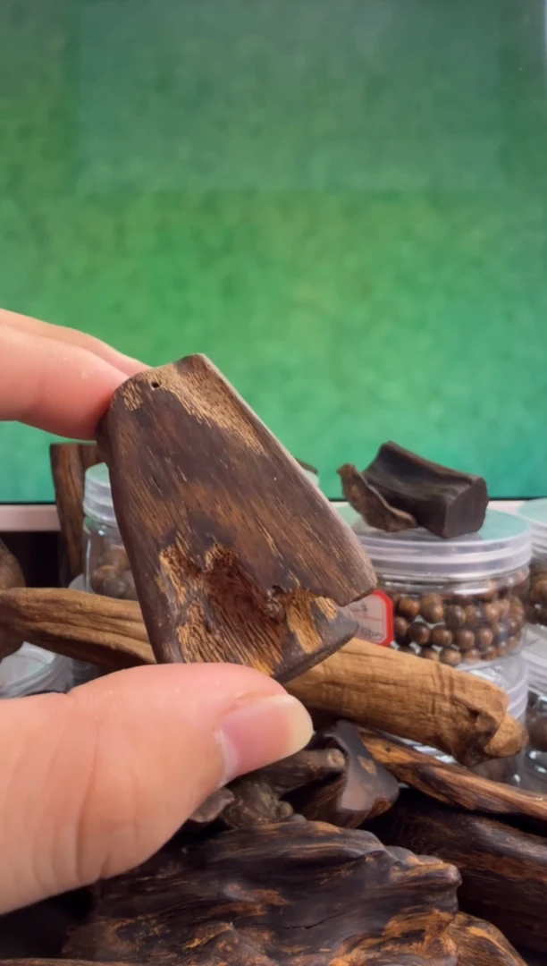 沉香吊坠多样性发一