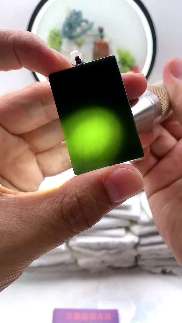 和田玉（墨玉）未镶嵌颈饰无事牌