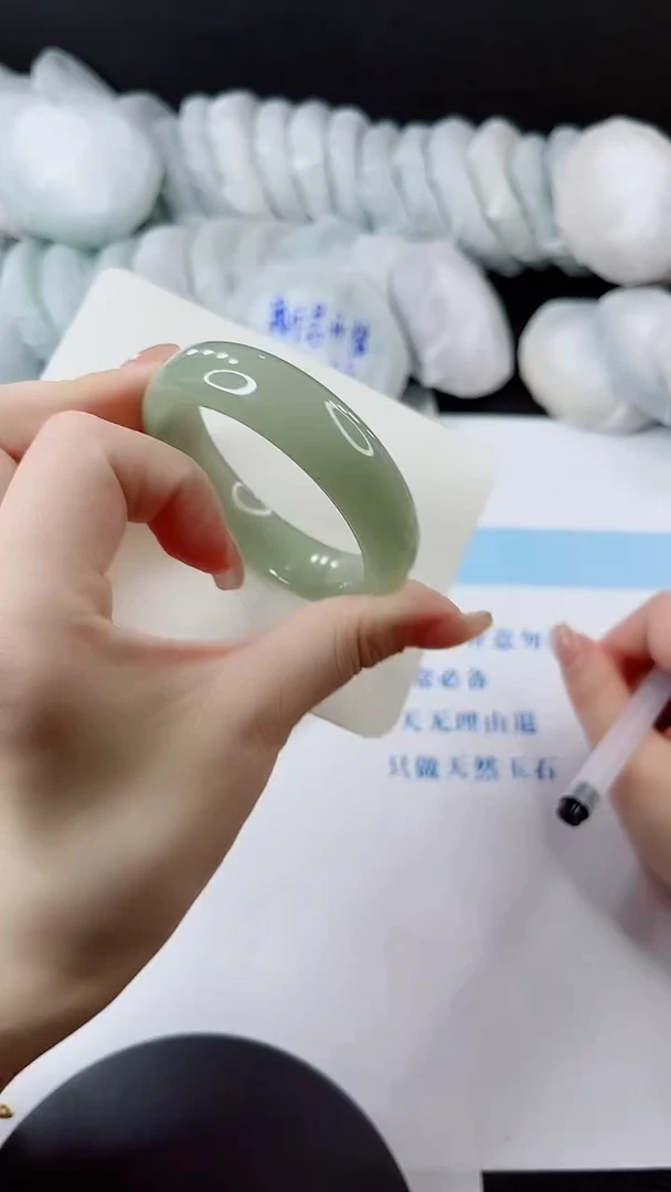 未镶嵌手镯石英质玉多样性发货L374