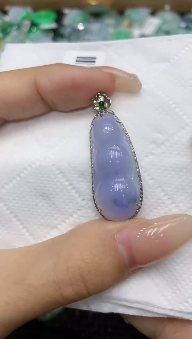 翡翠18K金镶嵌颈饰111111111111