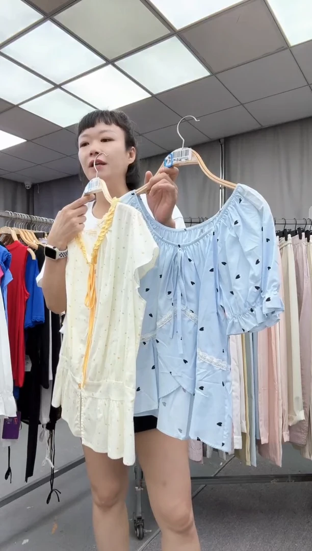 大哥家漂亮衣服漂亮颜色