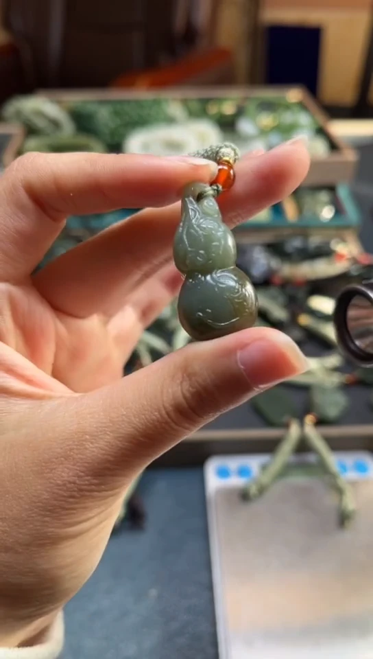 颈饰未镶嵌和田玉拍一发一