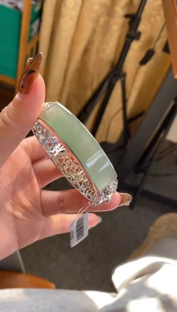 颈饰银S925镶嵌翡翠19250