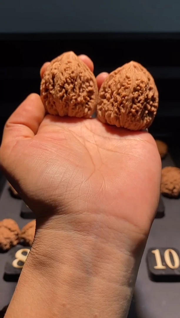 把件文玩核桃酷***石98南疆