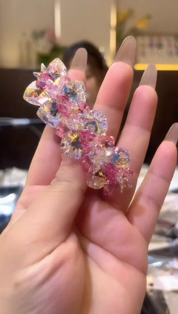 锆石铁合金精品饰界