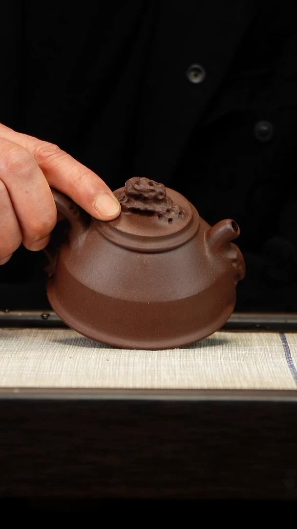 茶壶紫砂四底云山