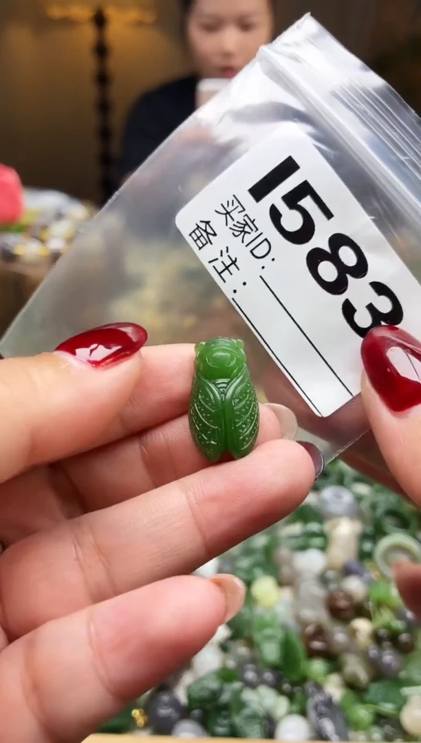 颈饰未镶嵌和田玉拍一发一