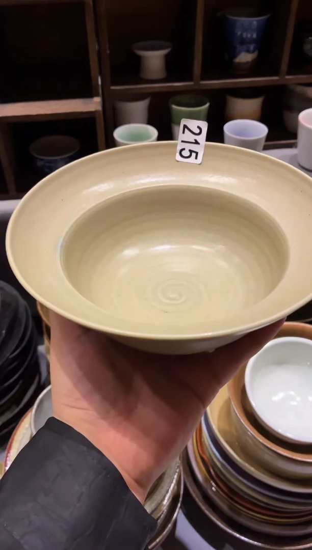 瓷片希****?215微瑕茶青葫芦碗1个