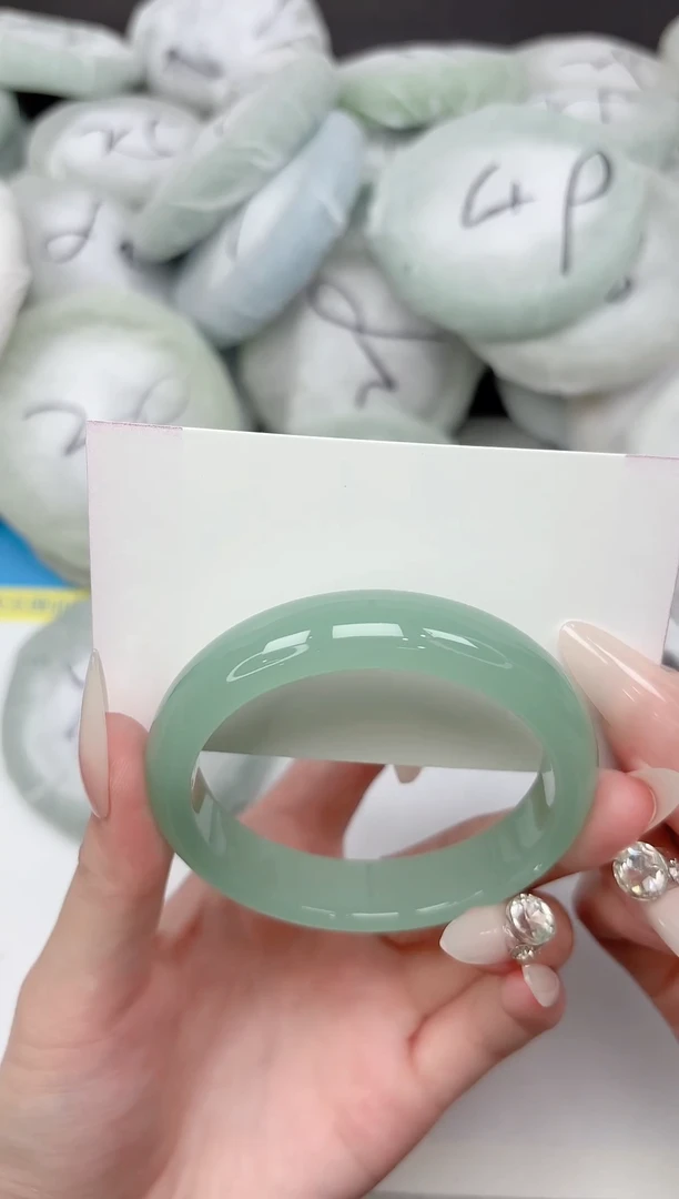 未镶嵌手镯石英质玉122-54.3