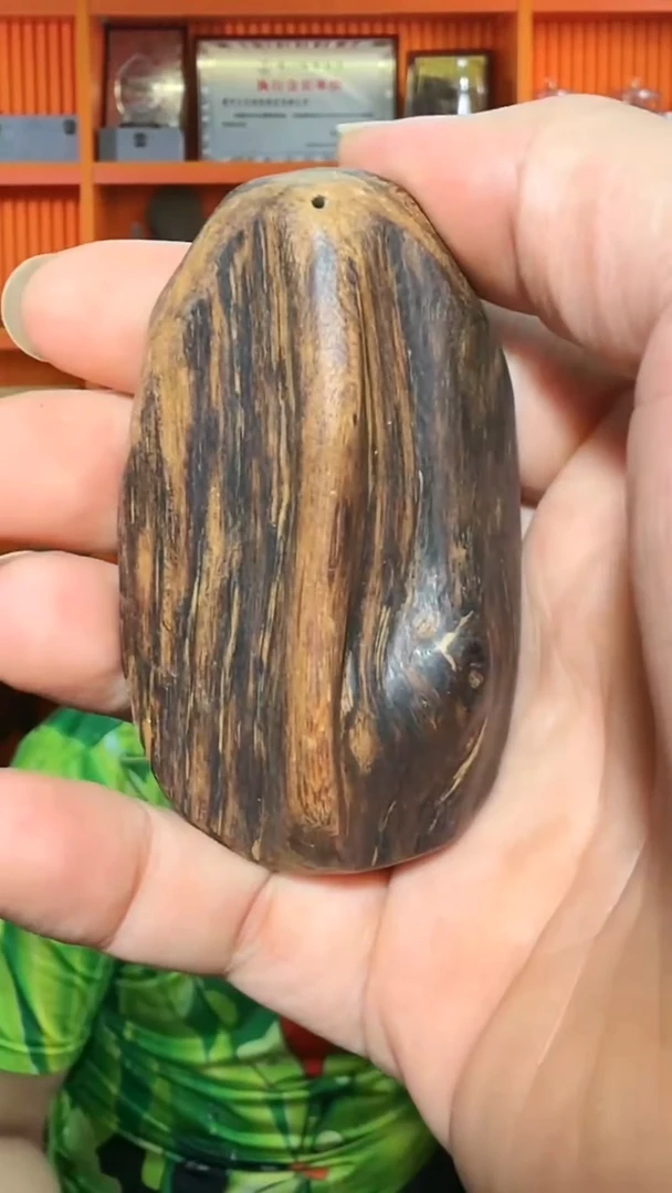 沉香手把件224号多样性发一