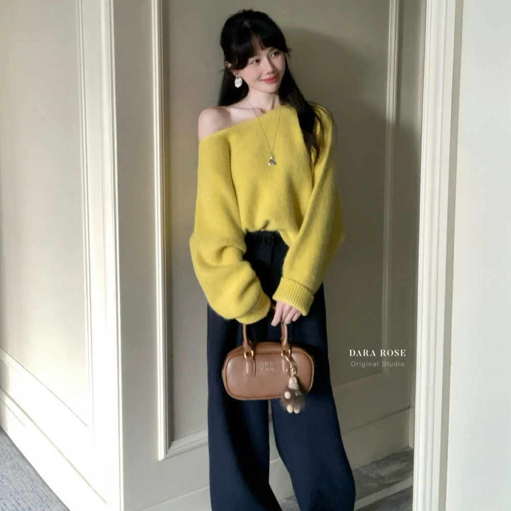 设计感斜肩长袖针织衫女秋季新款温柔风宽松毛衣慵懒百搭套头上衣