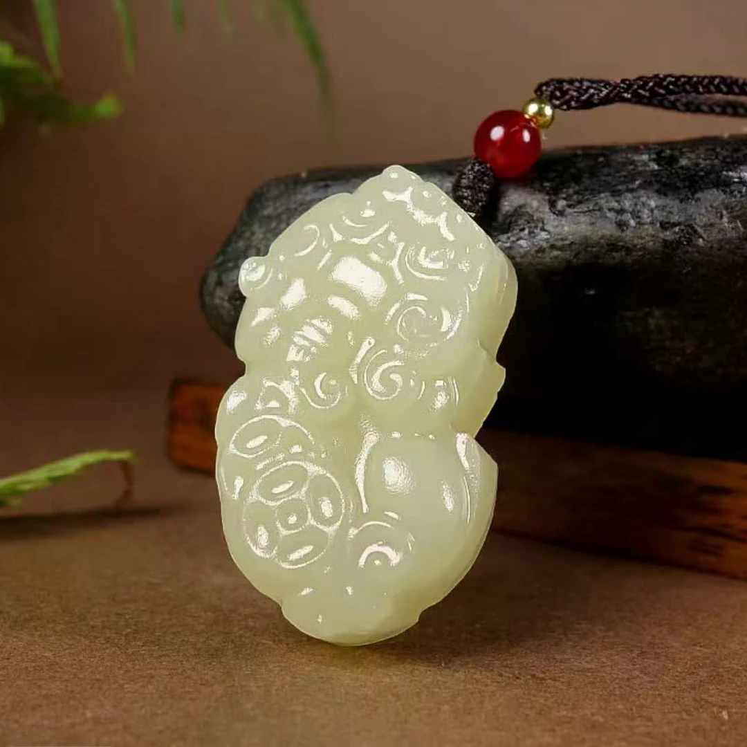 奶油色玉貔貅吊坠