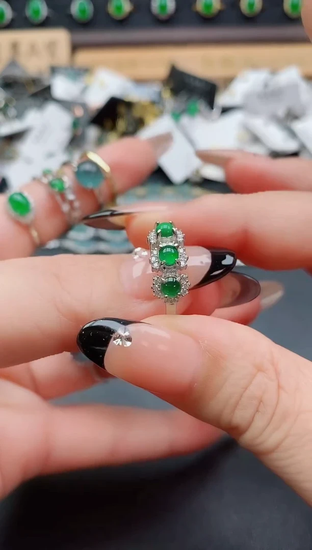 银S925镶嵌戒指翡翠1