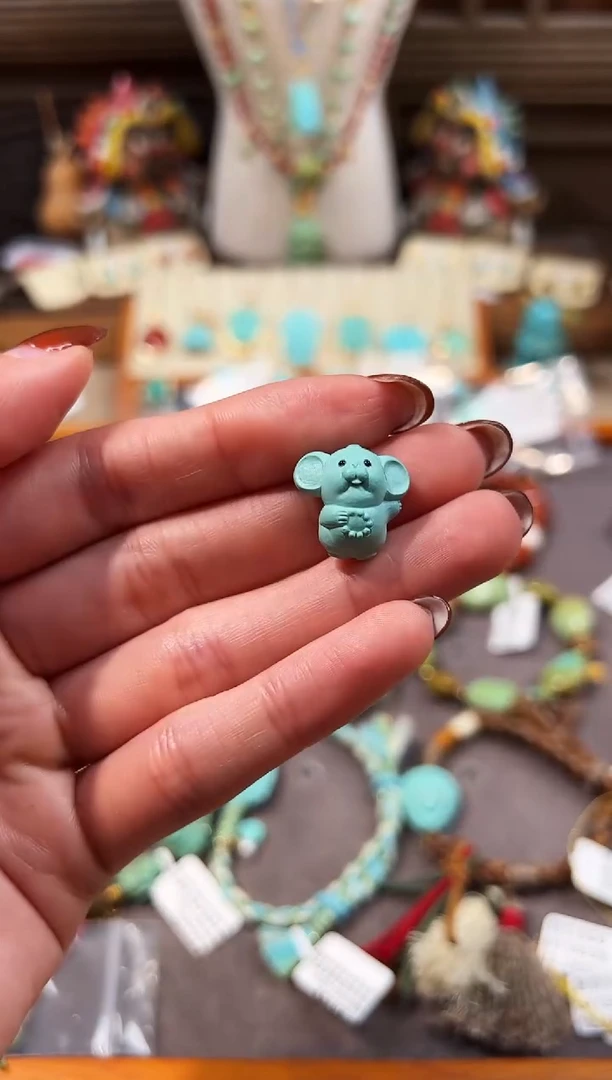 未镶嵌绿松石配饰盘串小鼠