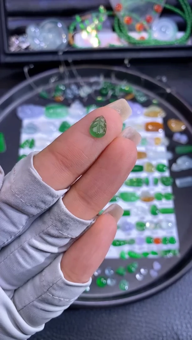 未镶嵌挂件翡翠叶子