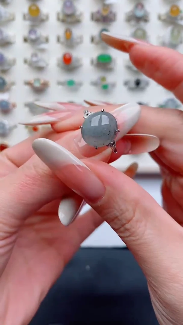 银S925镶嵌戒指翡翠....