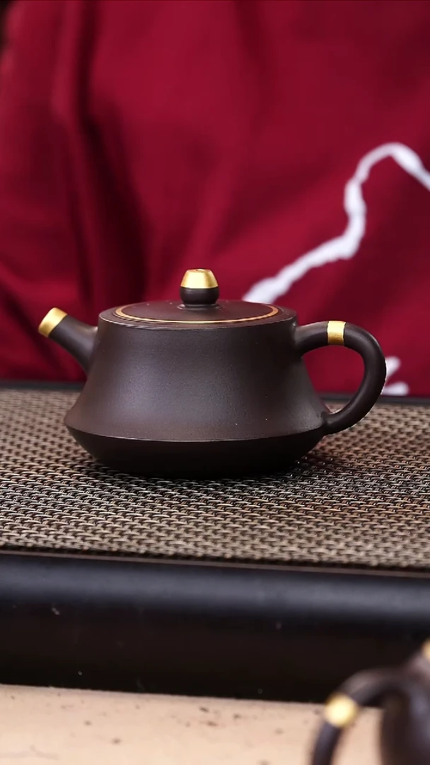 茶壶紫砂四号井茄皮紫泥描金柱础140cc