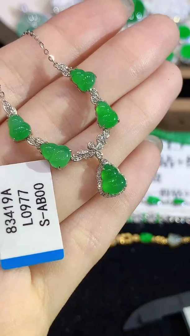 套链18K金镶嵌翡翠L0977多样性发其一