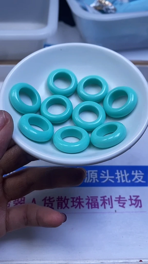 未镶嵌玛瑙手饰M272 绿 淞 跑环内12+mm2个9.9元