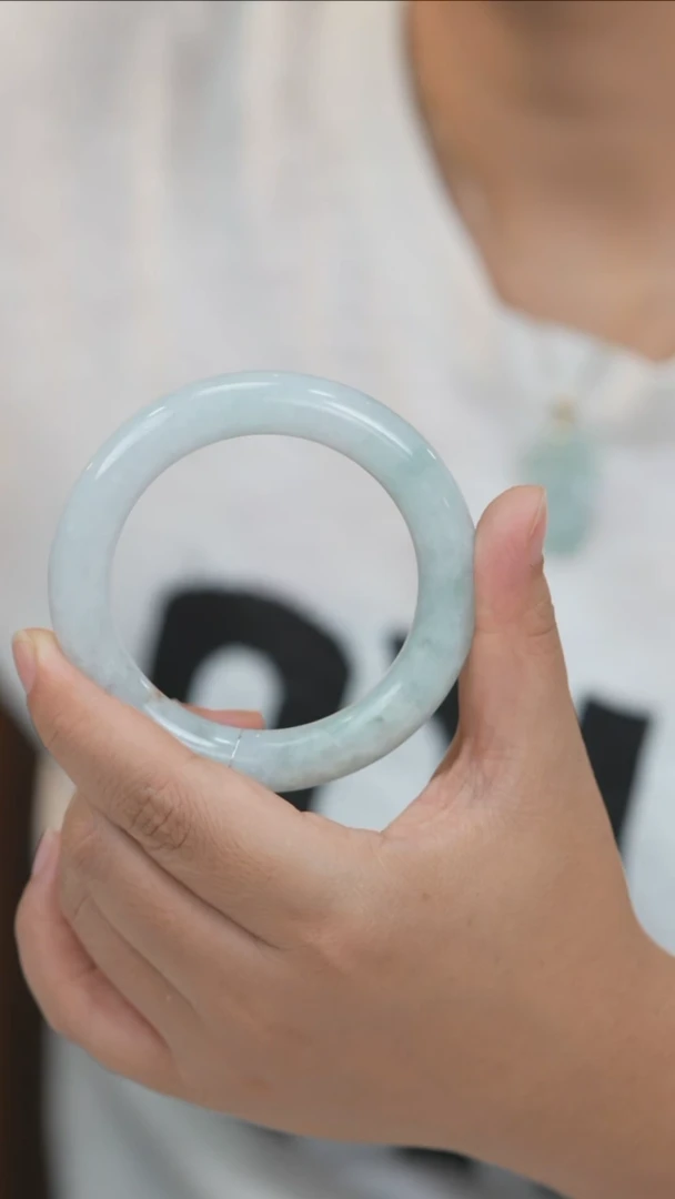 翡翠手镯未镶嵌圆条w0268