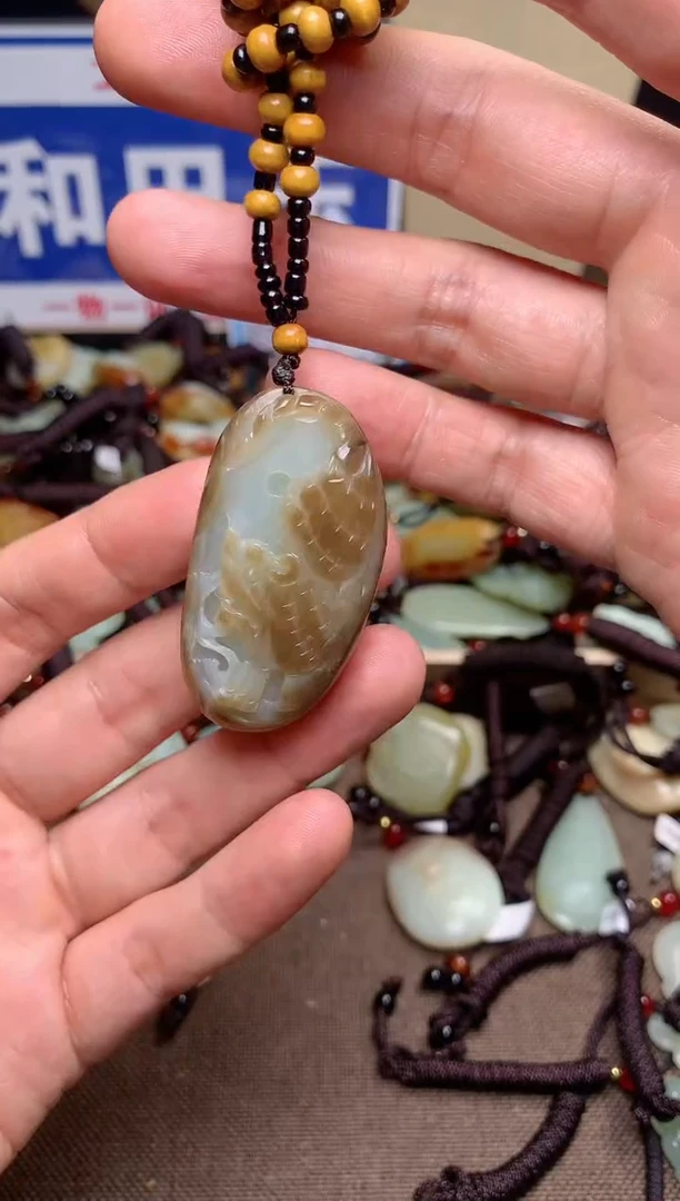 【闪购商品】和田玉颈饰未镶嵌1