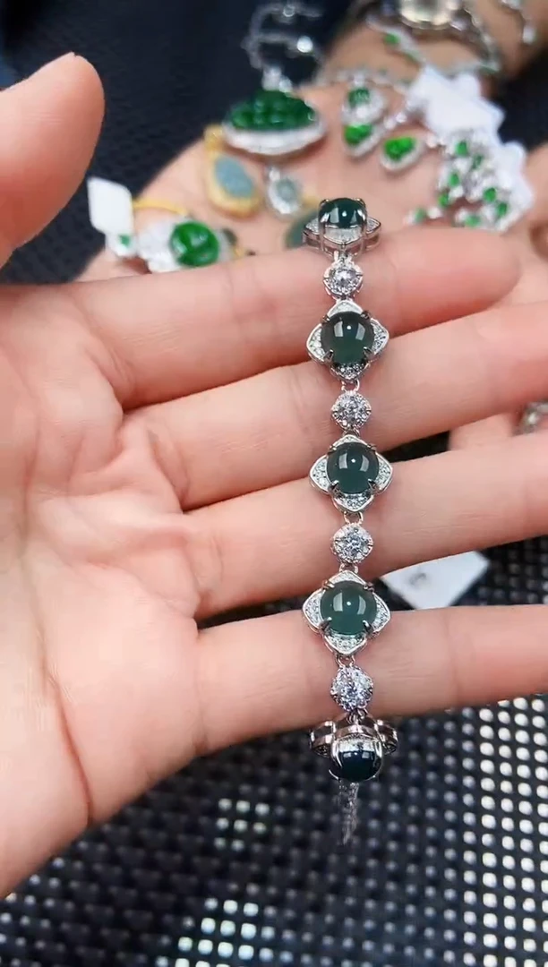 【闪购商品】翡翠手链未镶嵌11111111