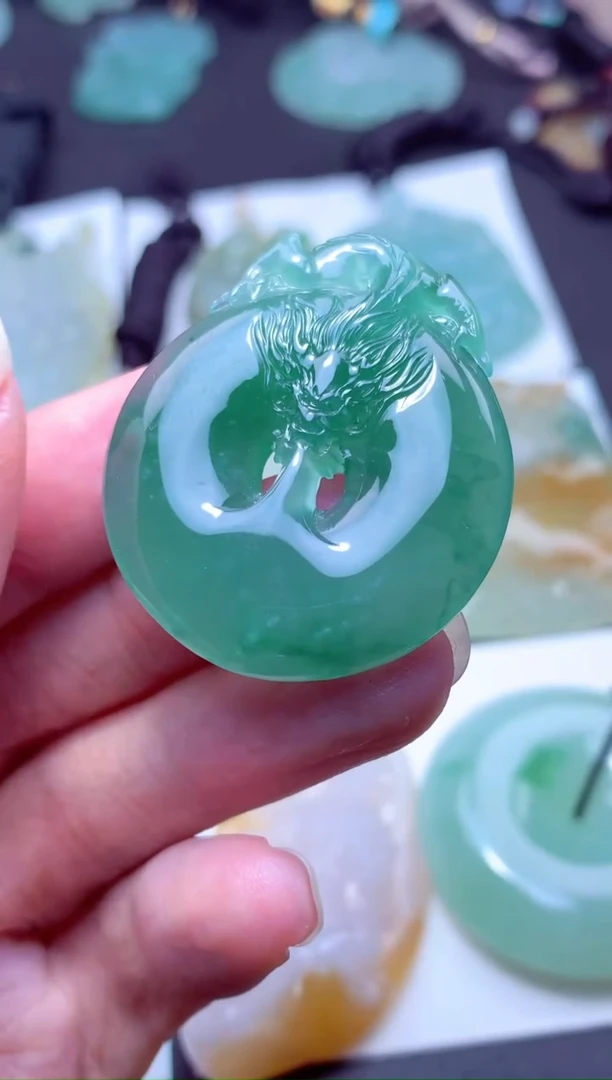 颈饰未镶嵌翡翠天然A货翡翠