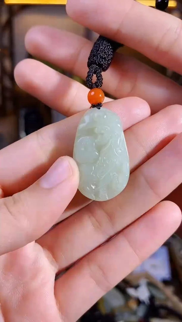 和田玉未镶嵌颈饰1