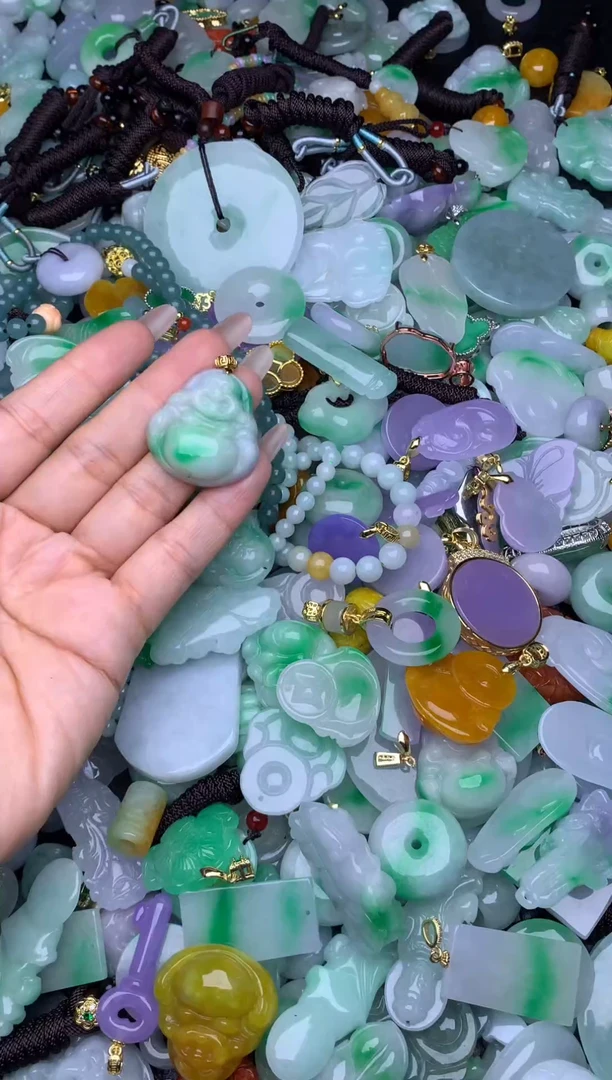 翡翠未镶嵌颈饰天然缅甸翡翠吊坠