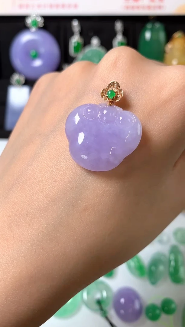 吊坠(赠链)18K金镶嵌翡翠吊坠