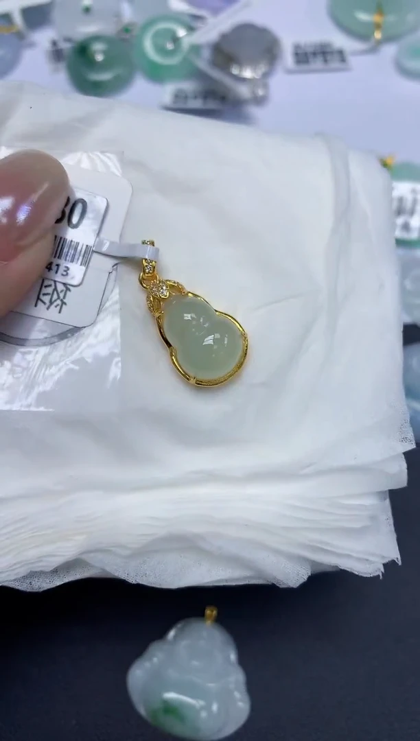 颈饰未镶嵌翡翠天然缅甸翡翠A货多样性发一件