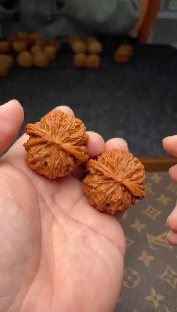 把件文玩核桃B  252号41    尺 苹果园