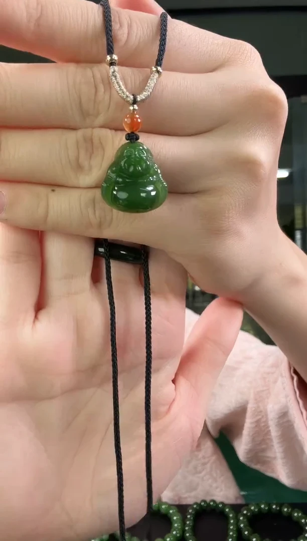 吊坠(赠链)未镶嵌和田玉（碧玉）碧玉佛公
