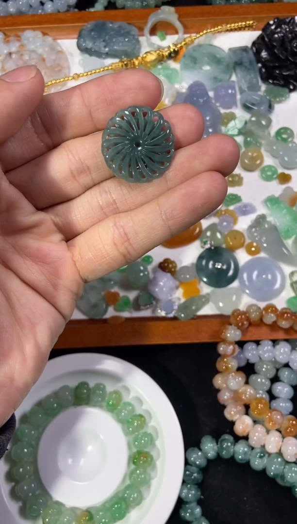 【闪购商品】翡翠颈饰未镶嵌【闪购商品】 天然翡翠