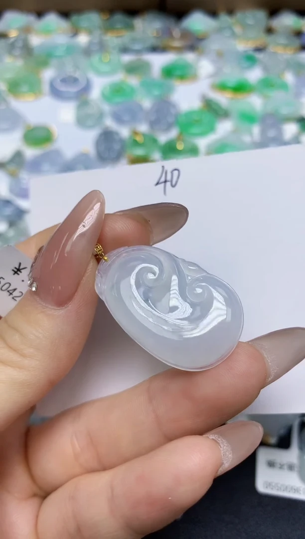 翡翠18K金镶嵌颈饰 天然翡翠A货