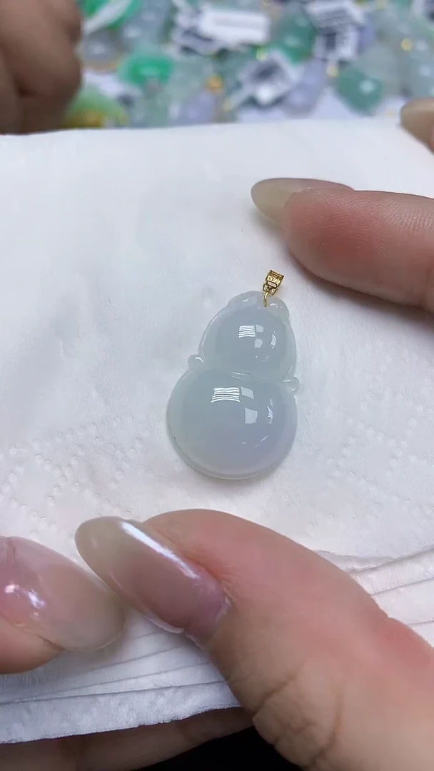 翡翠18K金镶嵌颈饰天然缅甸翡翠A货