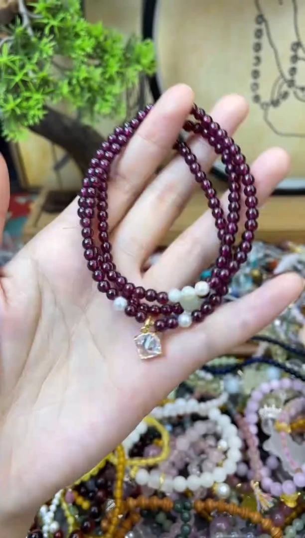 【闪购商品】石榴石（紫牙乌）手链未镶嵌305