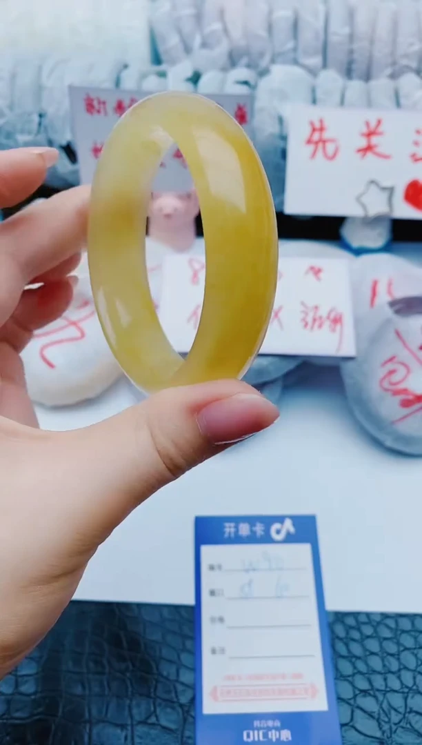 未镶嵌手镯石英质玉w90+60-61