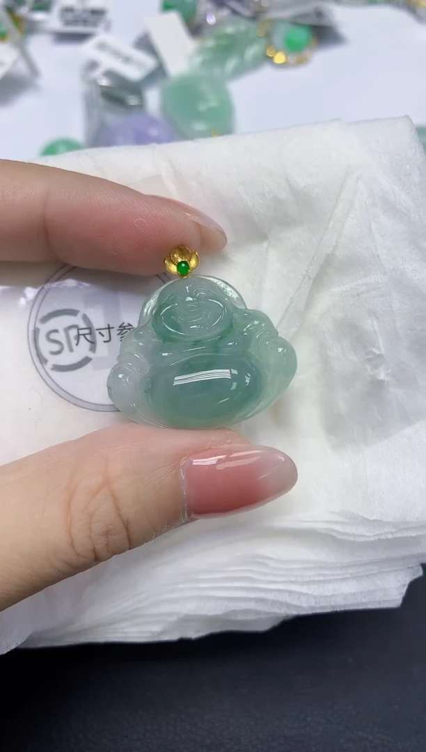 颈饰18K金镶嵌翡翠天然缅甸翡翠A货多样性发一件