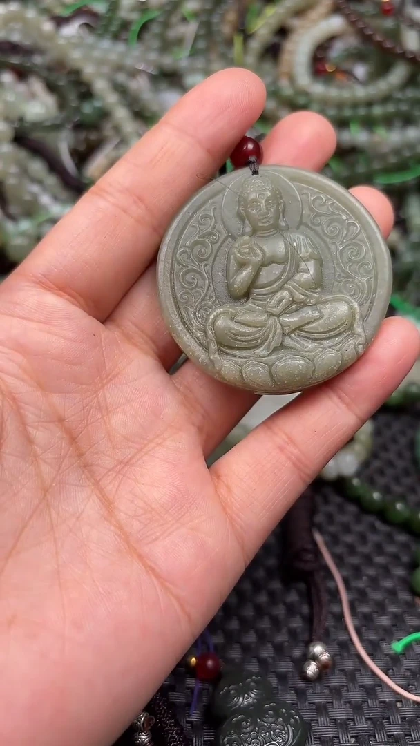颈饰未镶嵌和田玉1