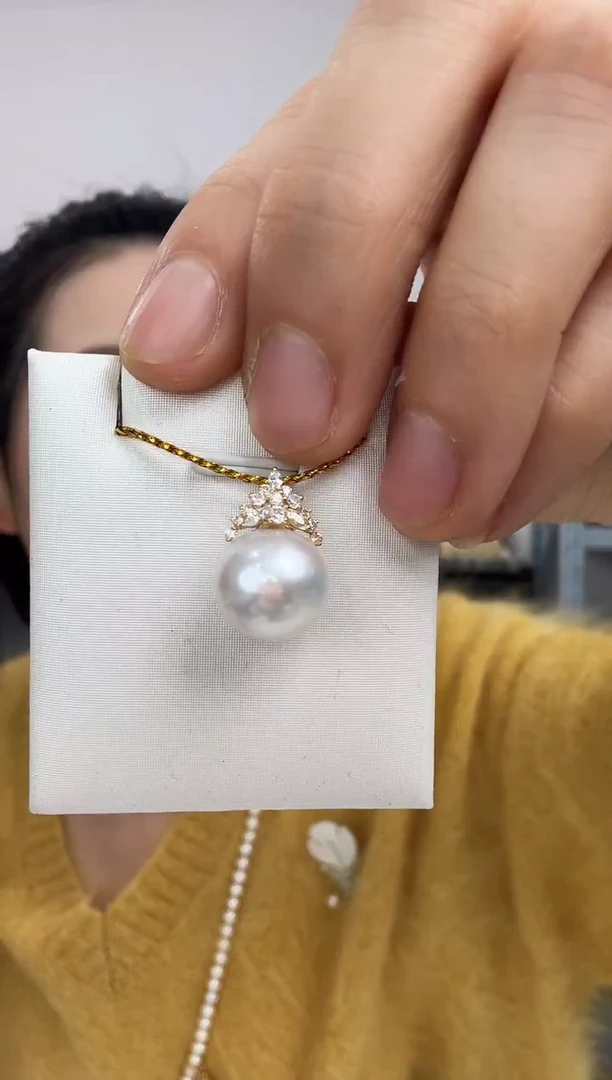 18K金镶嵌丨淡水珍珠11-12mm冰雪女王珍珠吊坠@@C055