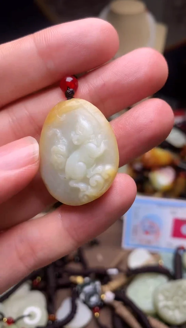颈饰未镶嵌和田玉新疆料青海料清水和田玉吊坠