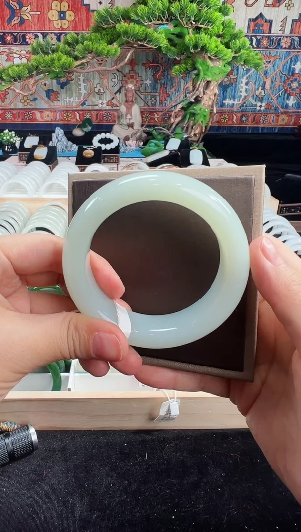 未镶嵌手镯和田玉57+