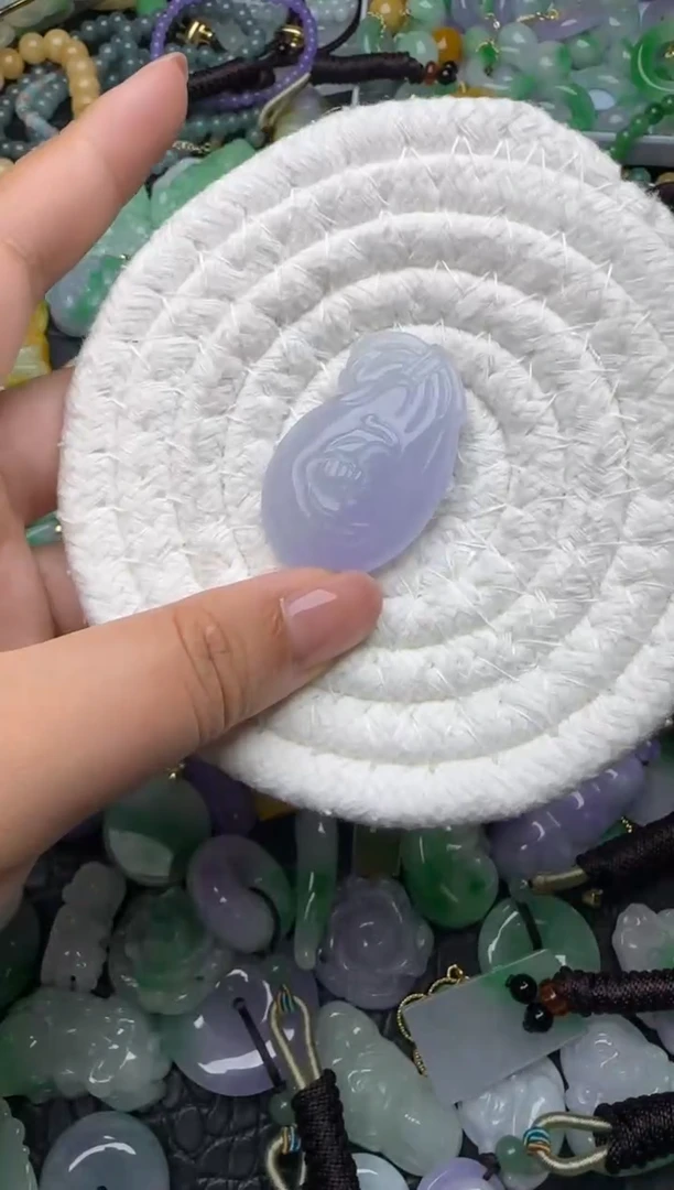 颈饰未镶嵌翡翠缅甸翡翠吊坠