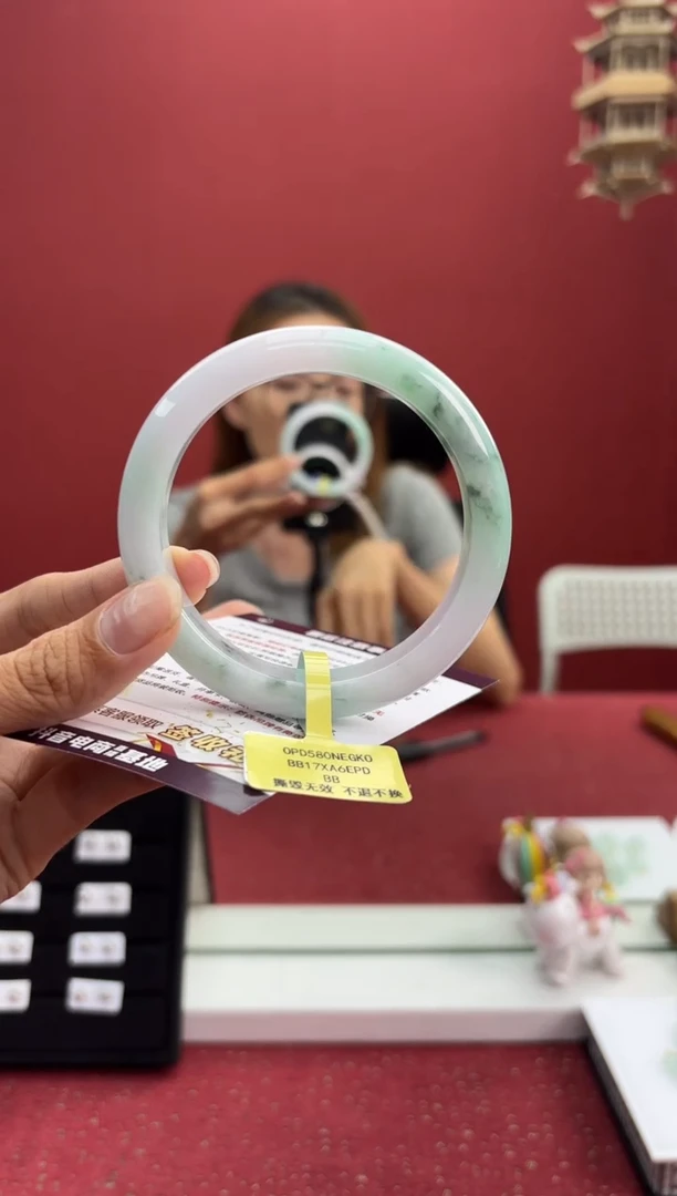 翡翠手镯未镶嵌2手镯