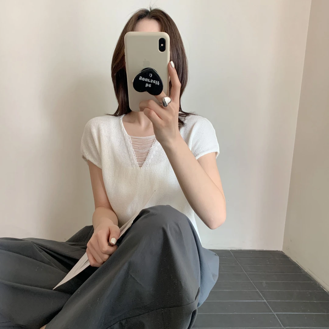 朵兰春2025新款韩系简约休闲镂空天爽亚麻V领时尚针织设计感短袖